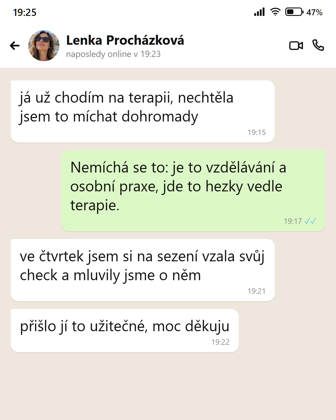 Zpráva od Lenky: check přinesený na sezení